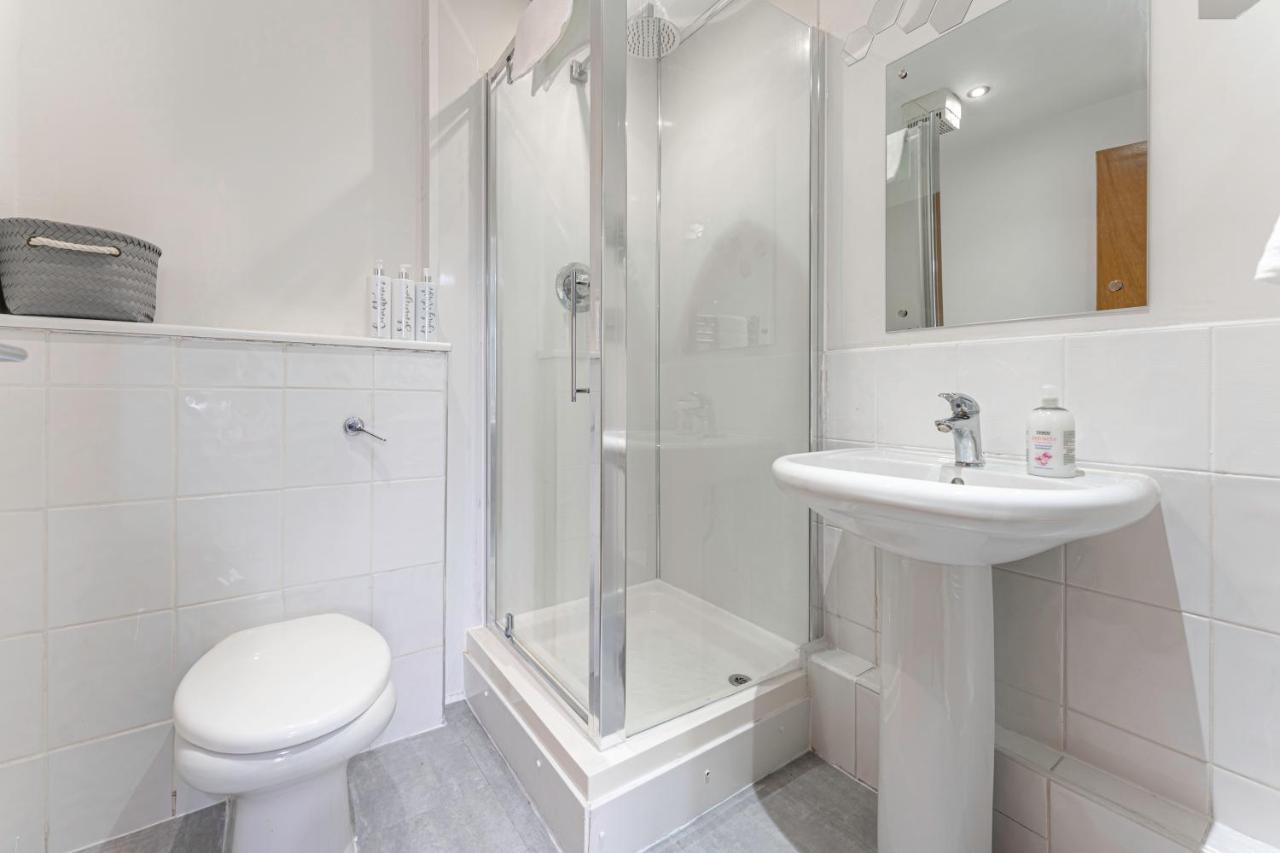 Jkg Property Solutions Presents Cosy City Apartment Ковентри Экстерьер фото